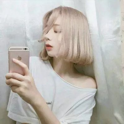 含苞待放海报