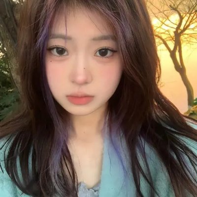 种女海报