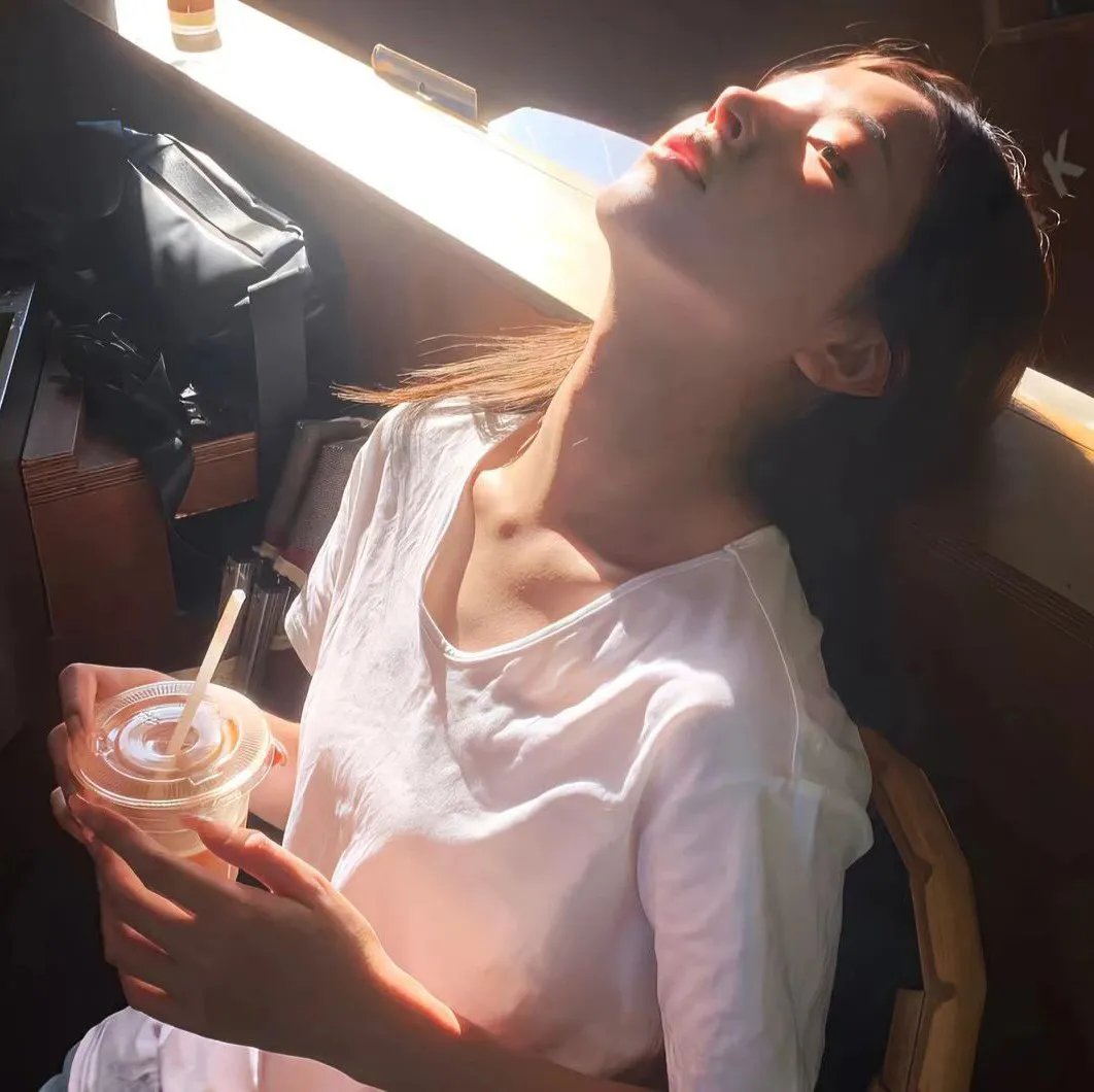 少女杀手阿墨海报