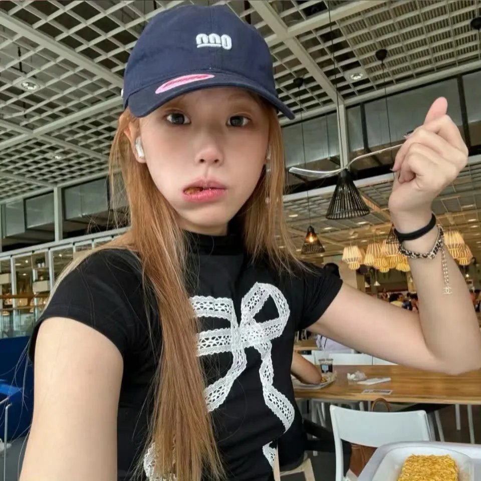 冬荫铁娘子海报